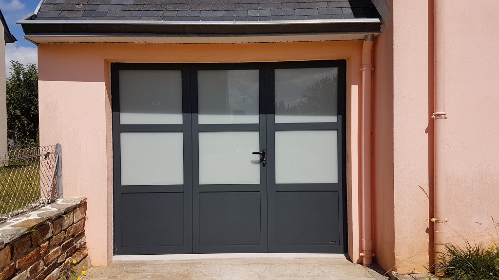 transformer une porte de garage en porte d'entrée