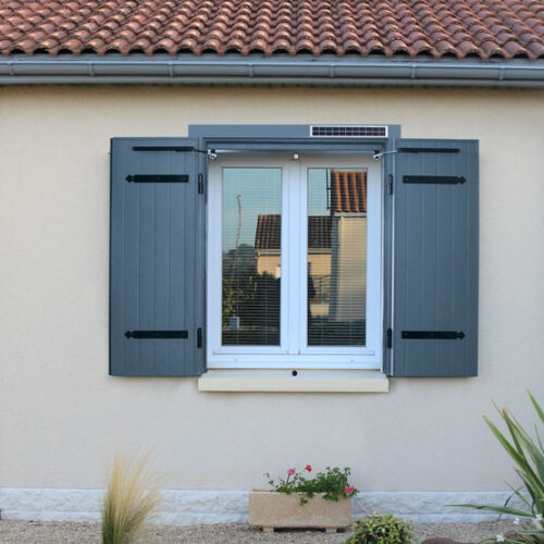 volet battant solaire Somfy